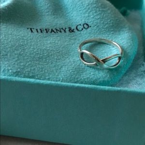 Tiffany & Co. sterling silver infinity ring size 6